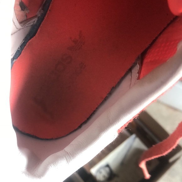 Girl’s Tweens Jrs sz 4 Coral Color Adidas shoes euc - Picture 8 of 11